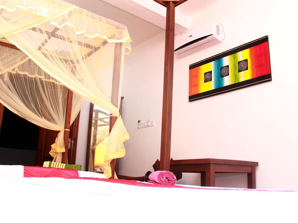 Hotel Sun Rest Mirissa à Banduramulla Extérieur photo
