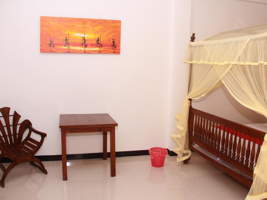 Hotel Sun Rest Mirissa à Banduramulla Extérieur photo