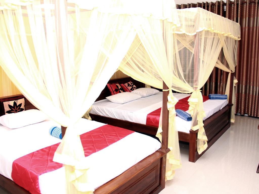 Hotel Sun Rest Mirissa à Banduramulla Extérieur photo