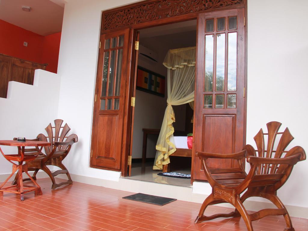 Hotel Sun Rest Mirissa à Banduramulla Extérieur photo