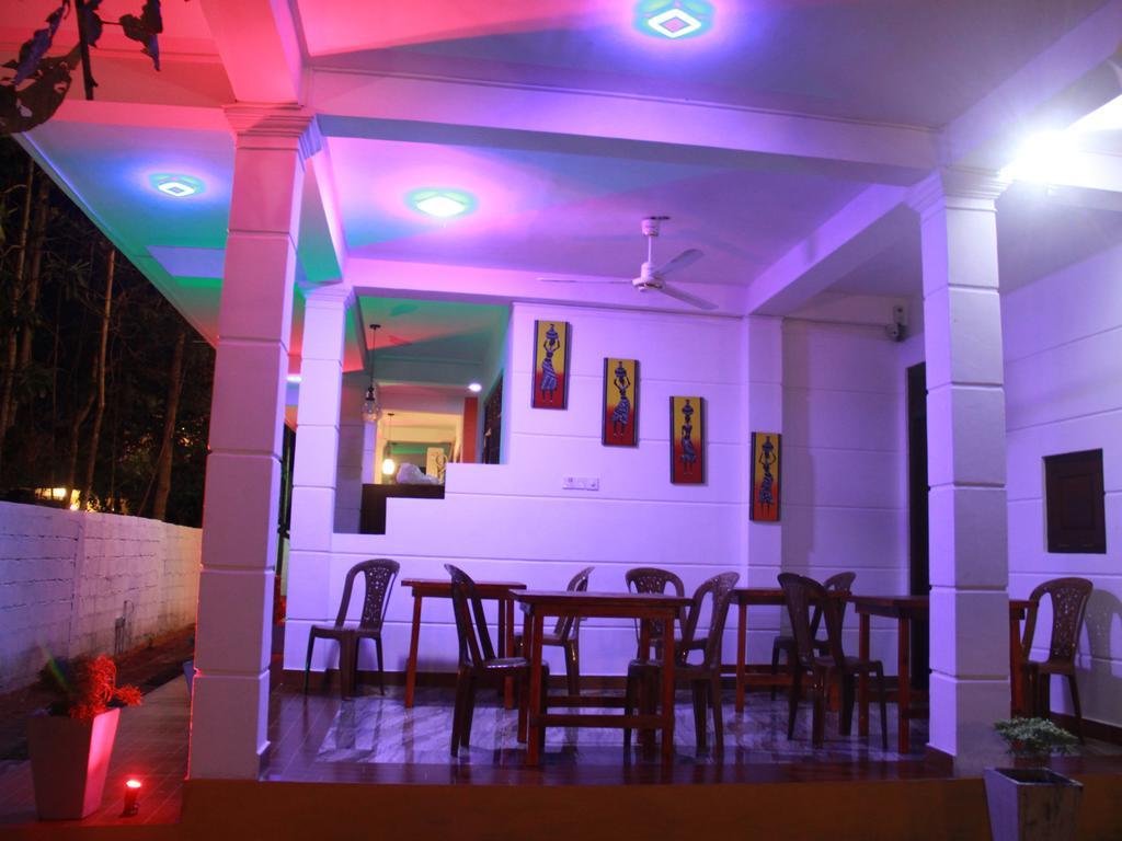 Hotel Sun Rest Mirissa à Banduramulla Extérieur photo