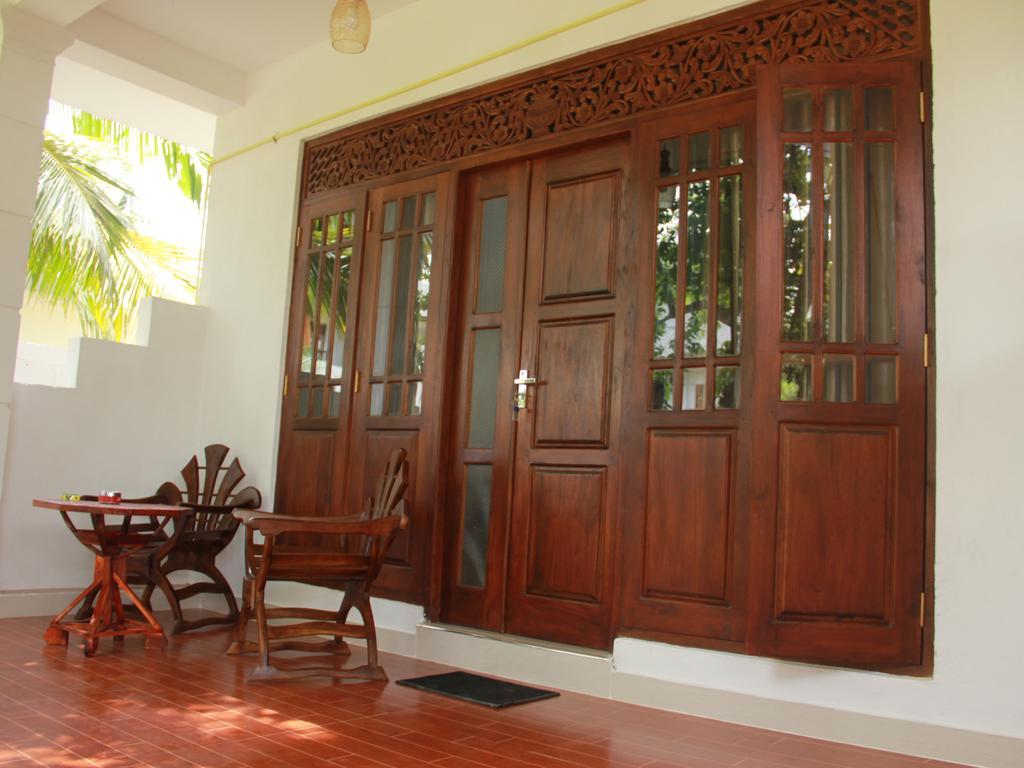 Hotel Sun Rest Mirissa à Banduramulla Extérieur photo